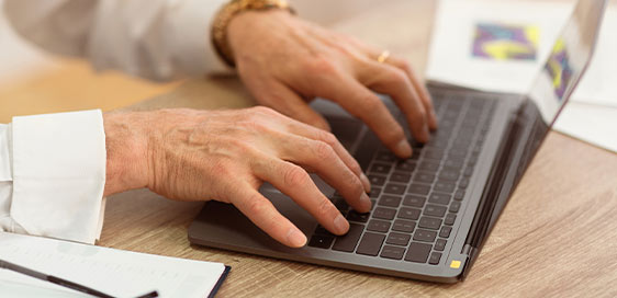 Mot de départ en retraite : comment écrire un message simple et sincère ? 3 Conseils pour rédiger un message de départ en retraite