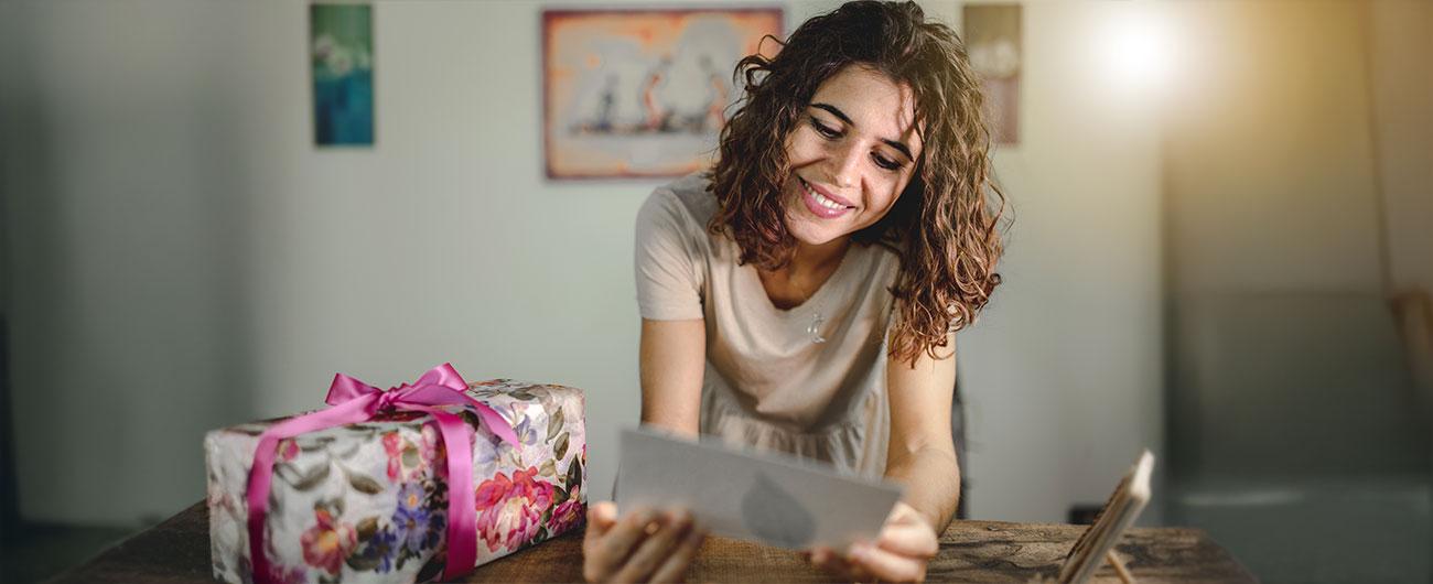 Mot pour participer à un cadeau : idées et exemples pour un message touchant